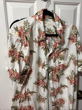 Floral Button-Up Tropical Shirt in Cream with Coral & Olive Green Print